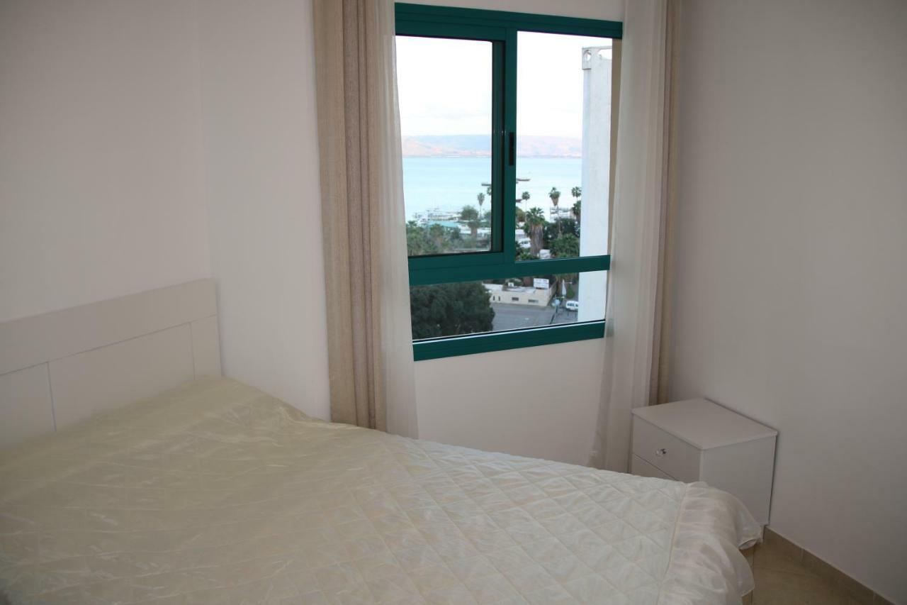 Tiberias Apartment Esterno foto