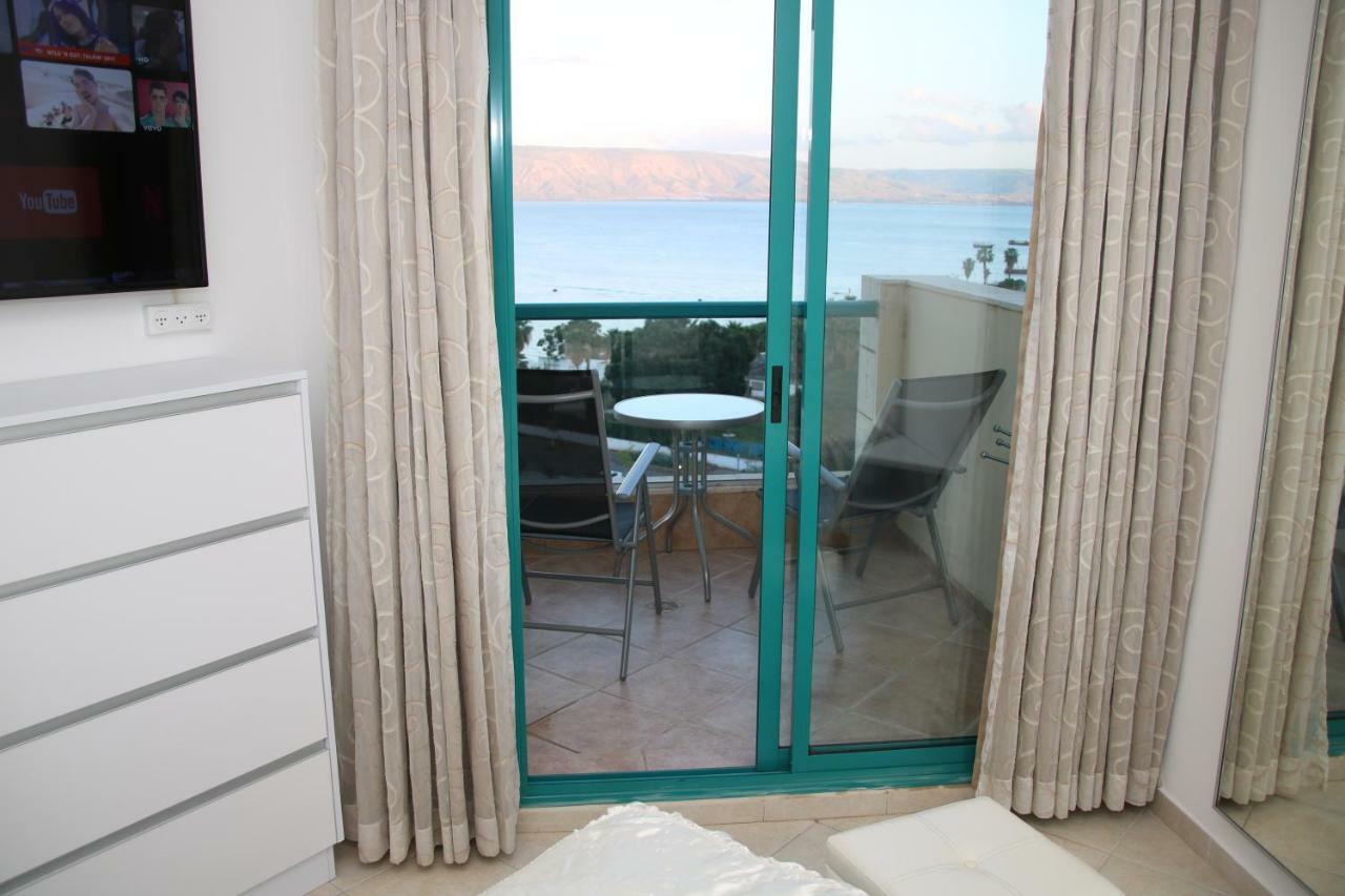 Tiberias Apartment Esterno foto