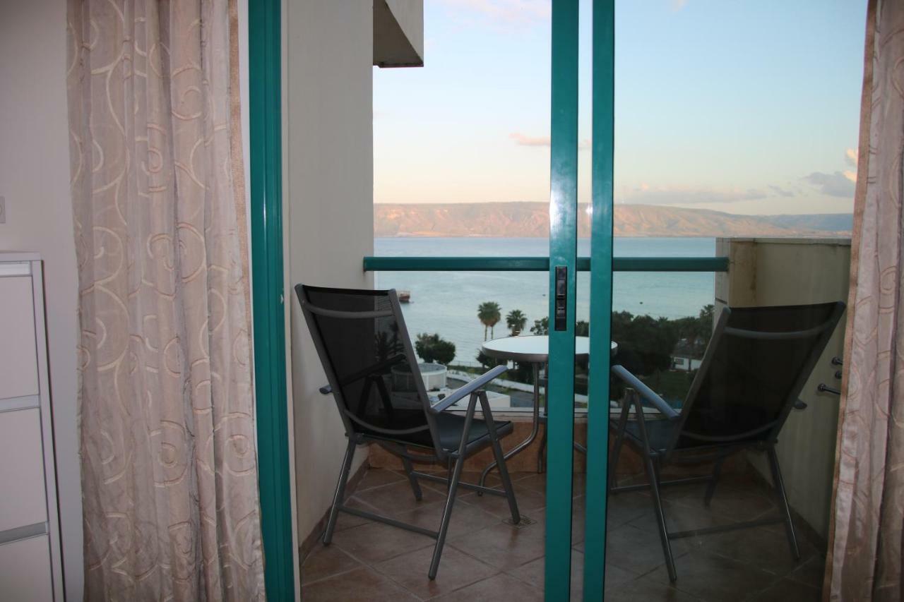 Tiberias Apartment Esterno foto