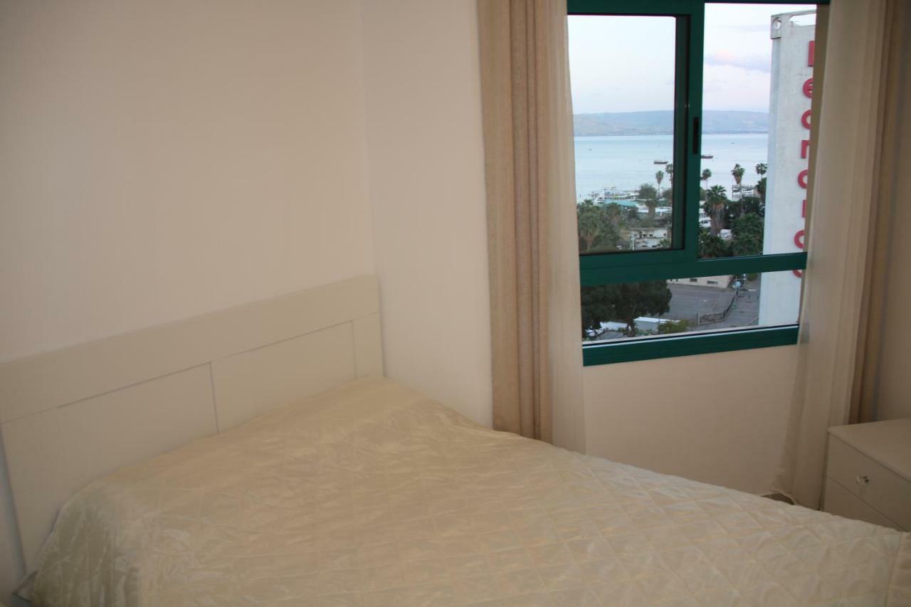 Tiberias Apartment Esterno foto
